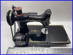 Vtg Singer sewing machine 221, with box, pedal and accessories. 1952, New Jersey