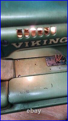 Working Vintage Husqvarna Viking Sewing Machine Type 21 Green Foot Pedal Sweden