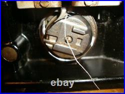 Wwii Singer Sewing Machine Model 221 Featherweight, Serviced