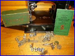 Wwii Singer Sewing Machine Model 221 Featherweight, Serviced